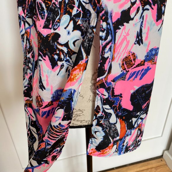 Patterned Racer Back Tank w/ Lower Back Opening - Picture 6 of 6